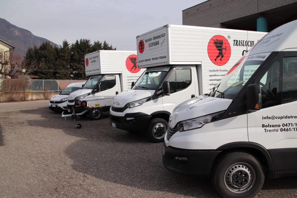 Sofatransport in Bozen und Trient
